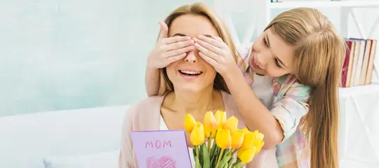 Festa della Mamma 2021: idee per festeggiarla a casa